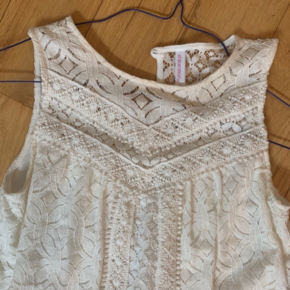 Cream Lace Dress - Picture 3 of 3